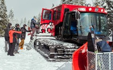 Doprava do snowparku z parkoviště...luxusní záležitost v podobě panoramatické jízdy rolbou