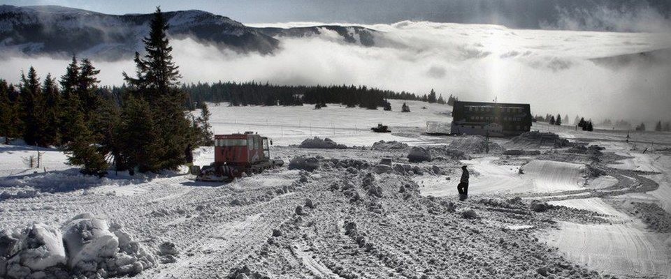 Nejvýše položený snowpark v ČR - 1250 m.n.m...celý park stavěn pouze z přírodního sněhu...